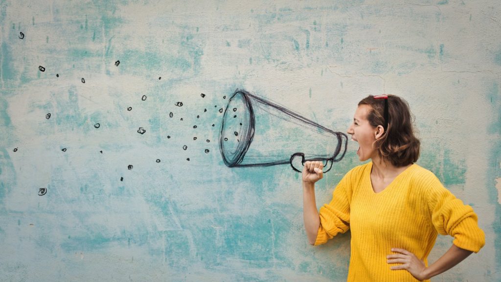 como divulgar site de graça?